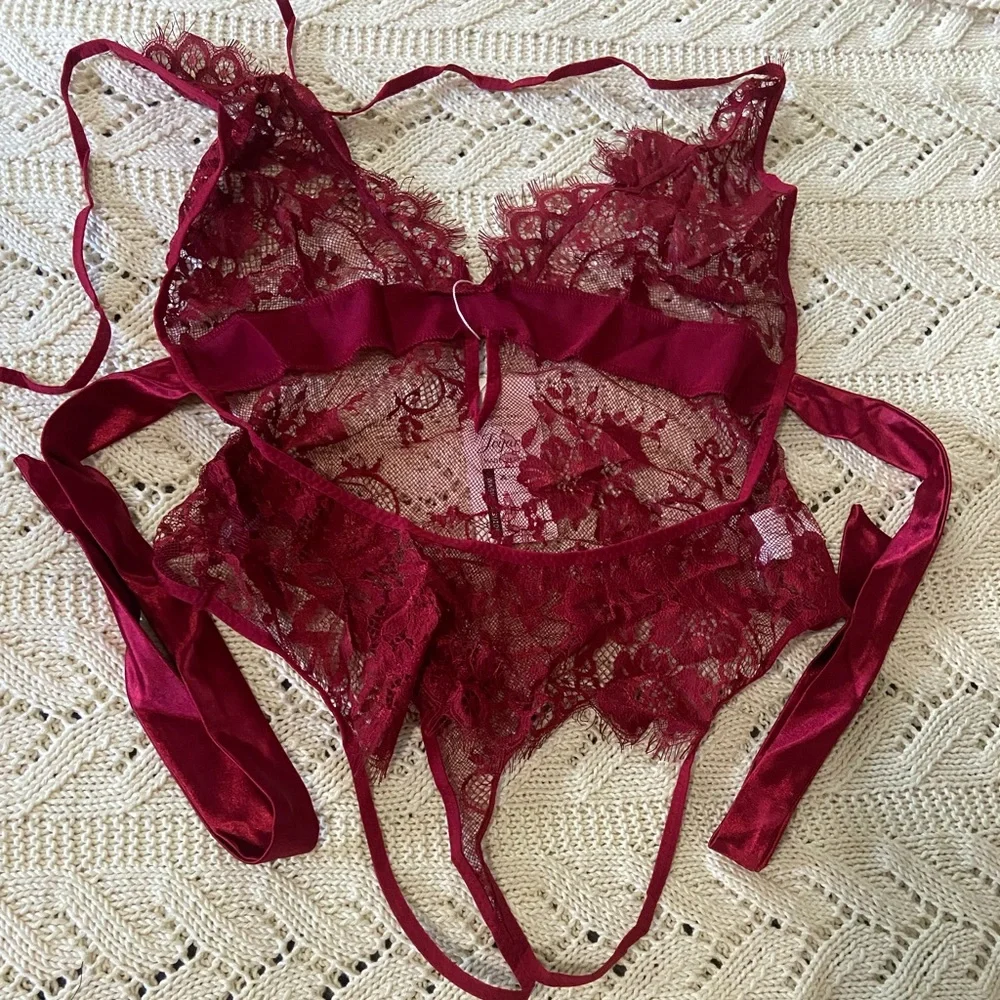 Red Lace Lingerie size Large - Picture 2 of 3